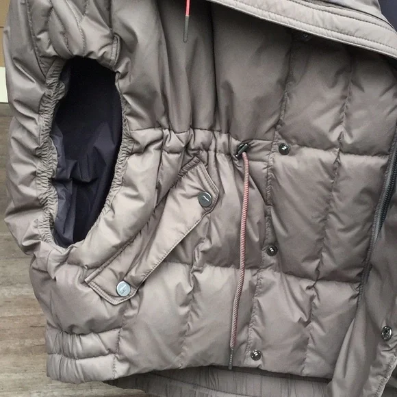 Sorel down vest ski resort cabin lodge cowgirl travel rodeo Christmas festival - Picture 4 of 11